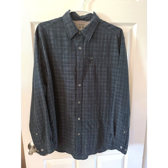 Columbia Button-down Shirt Size Medium - Picture 1 of 4